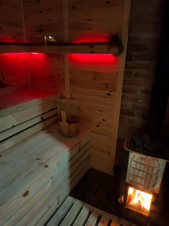 Pod Milanem Villa Пшемишъл Екстериор снимка
